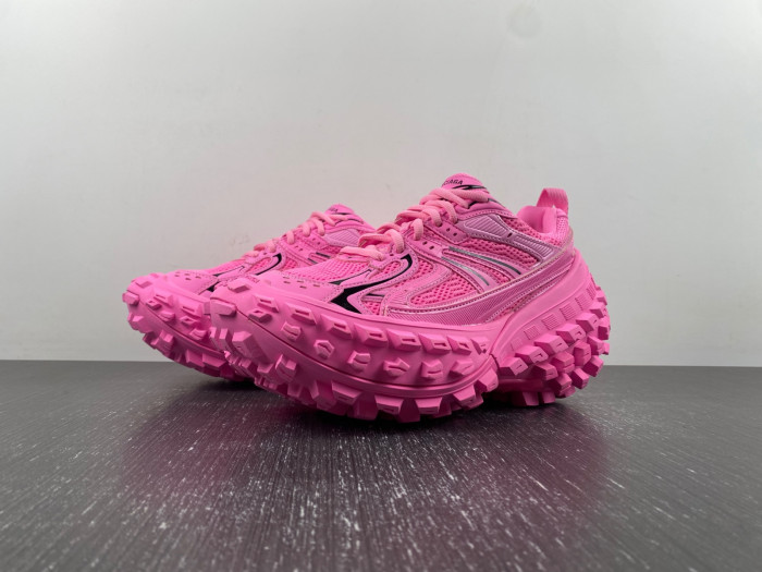 BALCIA DEFENDER SNEAKER