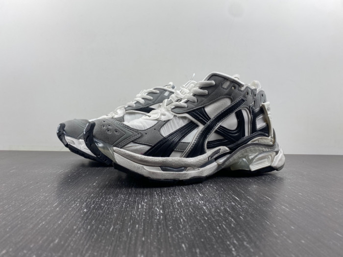 BALCIA RUNNER SNEAKER