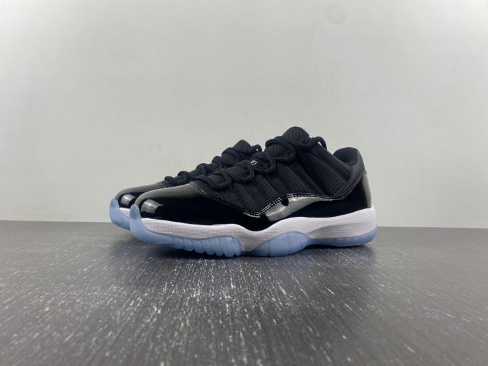 Air Jordan 11 Retro Low 