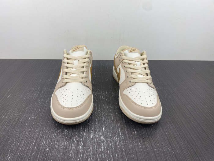 Wmns Nike Dunk Low Phantom Metallic Gold DX5930-001