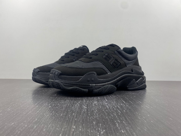 BALCIA TRIPLE S SNEAKER