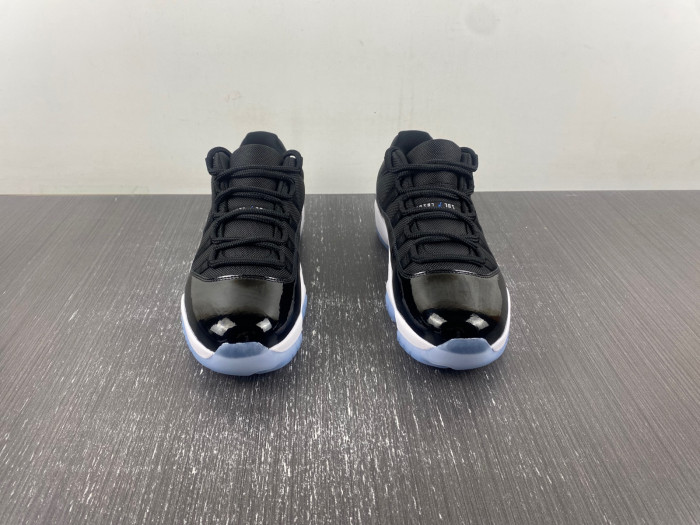 Air Jordan 11 Retro Low 
