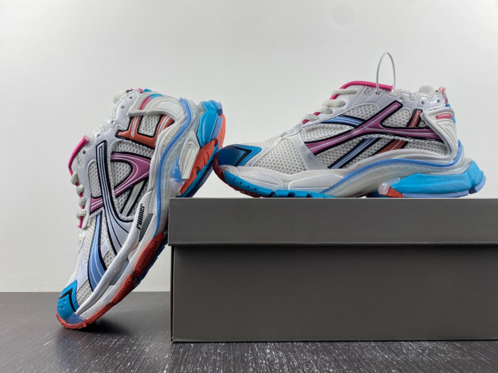 BALCIA RUNNER SNEAKER