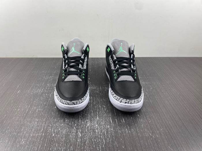 Air Jordan 3 "Black/Green Glow" CT8532-031
