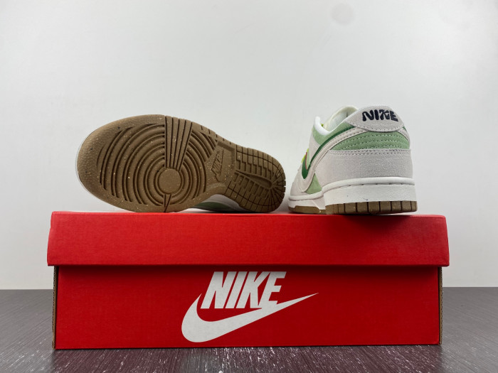 Nike Dunk Low D09457-100