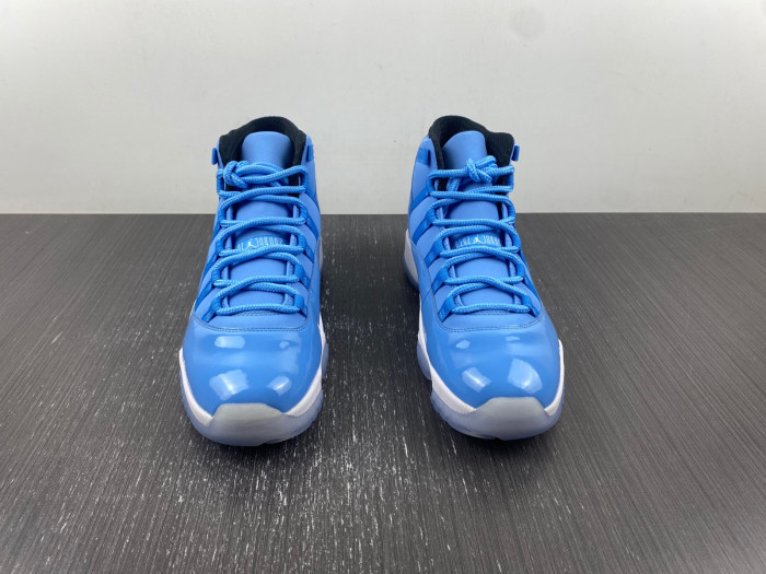 Air Jordan 11 Ultimate Gift Of Flight "Pantone" 717602 900