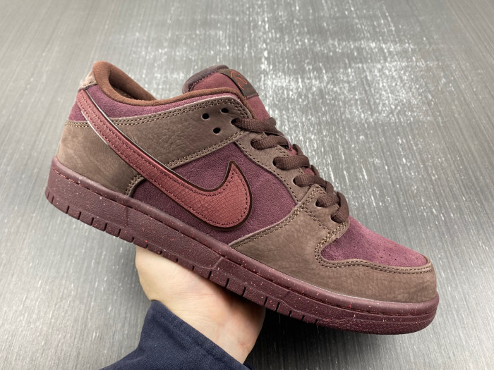Nike SB Dunk Low "Valentine