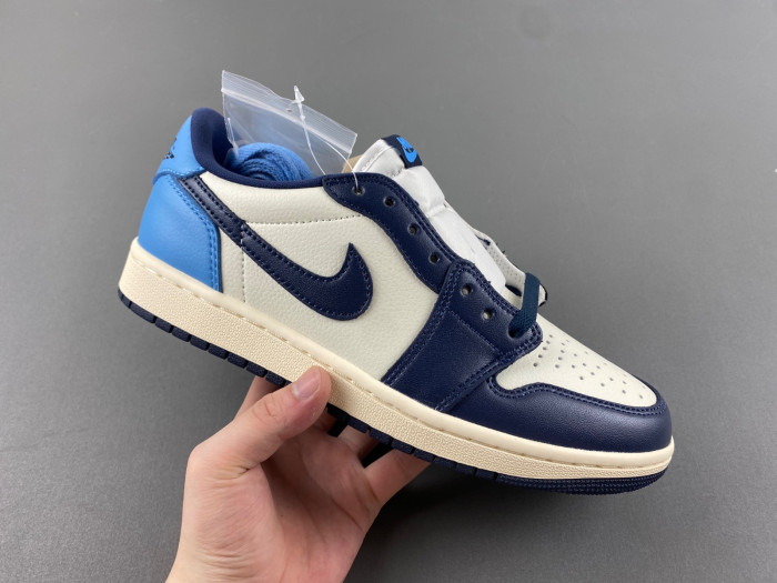 Air Jordan 1 Low OG Obsidian UNC CZ0790-400