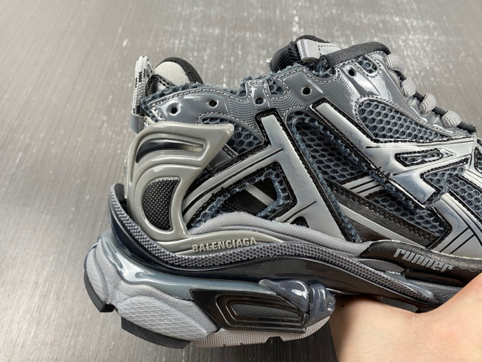 BALCIA RUNNER SNEAKER