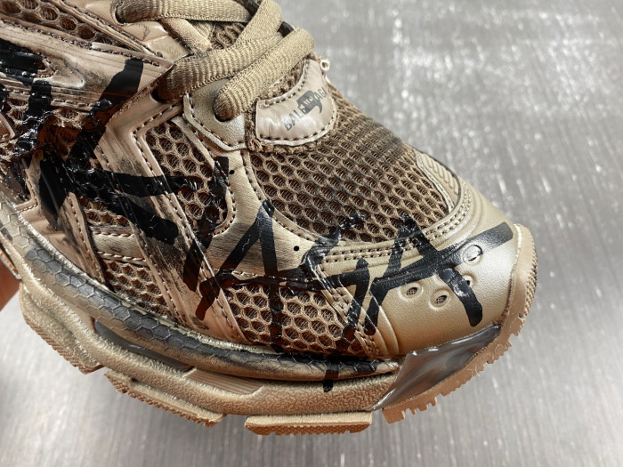 BALCIA RUNNER SNEAKER