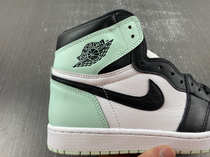 Air Jordan 1 Retro High OG NRG 