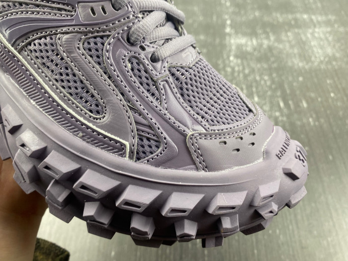 BALCIA DEFENDER SNEAKER