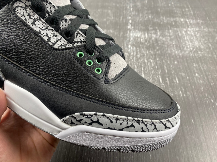 Air Jordan 3 "Black/Green Glow" CT8532-031