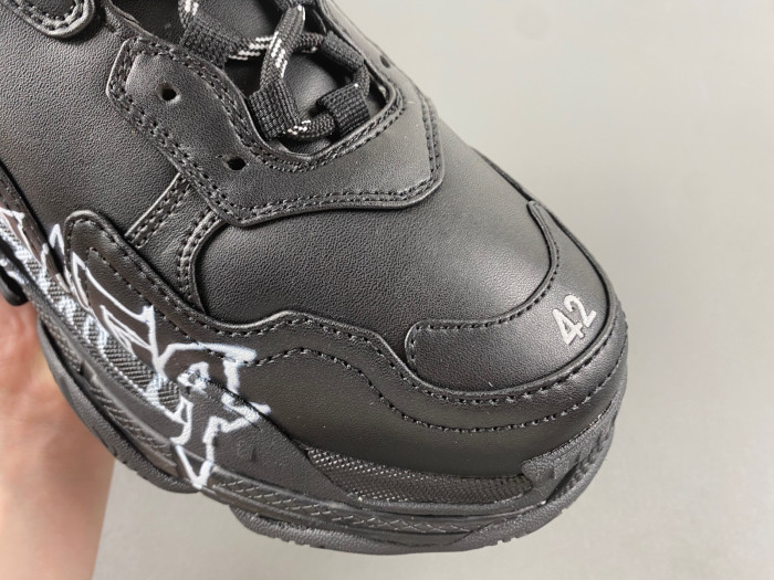 BALCIA TRIPLE S SNEAKER