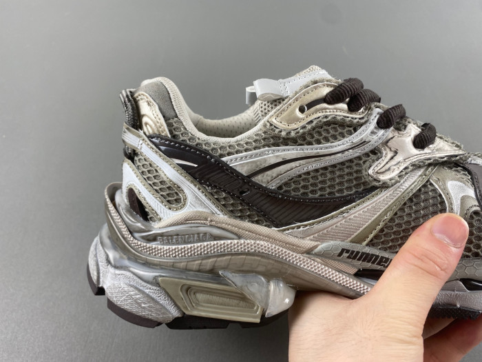 BALCIA RUNNER SNEAKER