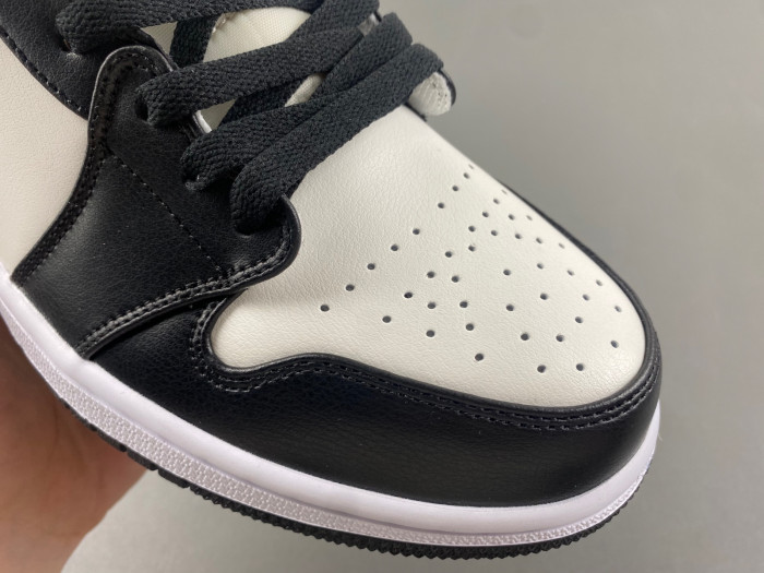 Air Jordan 1 Mid Black Toe “Gym Red” BQ6472-160