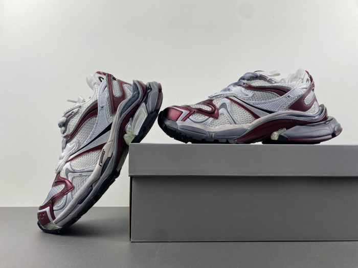 BALCIA RUNNER SNEAKER