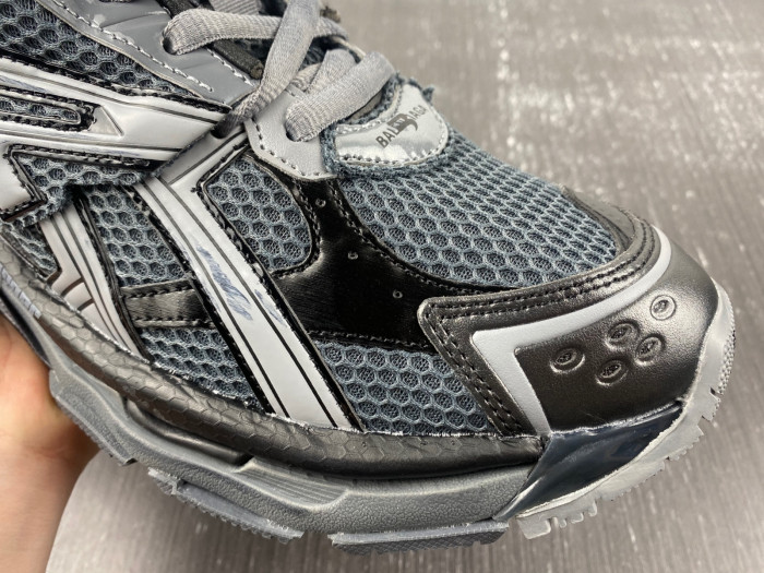 BALCIA RUNNER SNEAKER