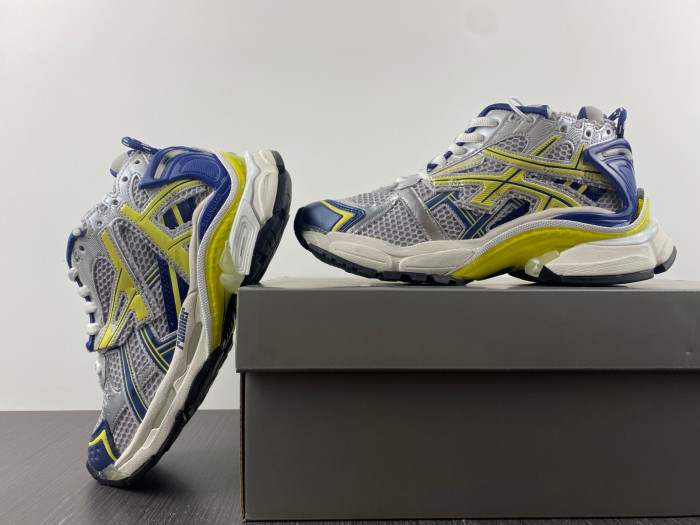 BALCIA RUNNER SNEAKER