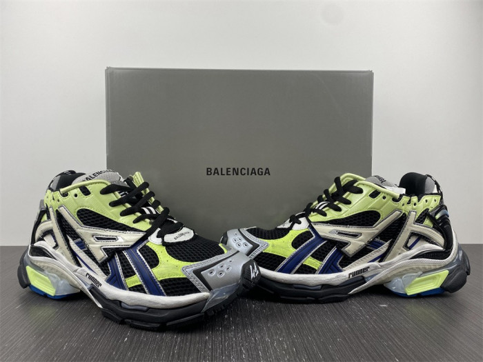 BALCIA RUNNER SNEAKER