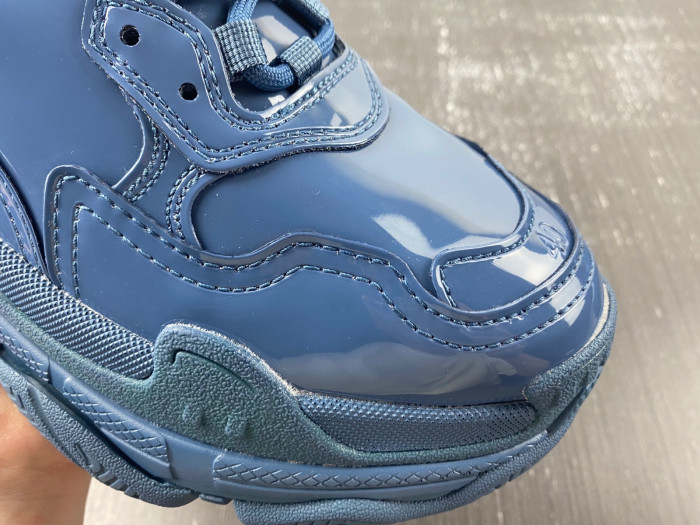 BALCIA TRIPLE S SNEAKER