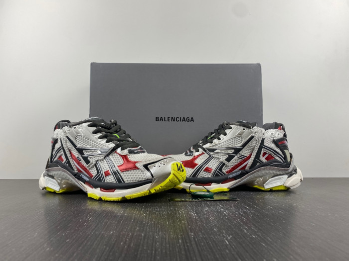 BALCIA RUNNER SNEAKER