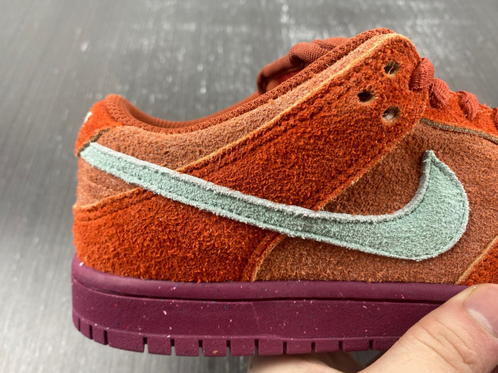 Nike SB Dunk Low Mystic Red DV5429-601