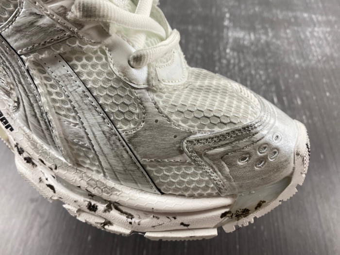 BALCIA RUNNER SNEAKER