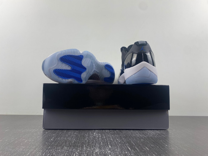 Air Jordan 11 Retro Low 