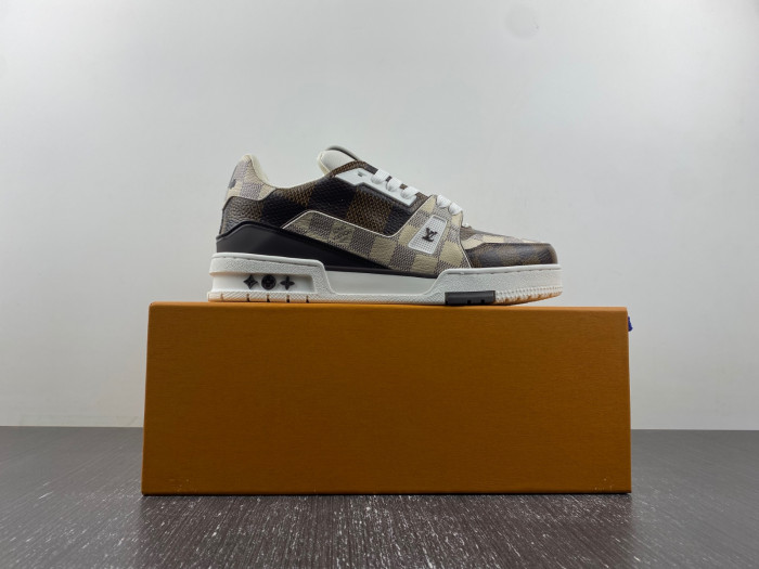LUSV SNEAKERS