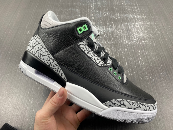 Air Jordan 3 "Black/Green Glow" CT8532-031