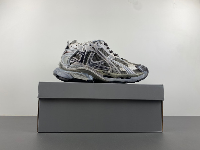 BALCIA RUNNER SNEAKER