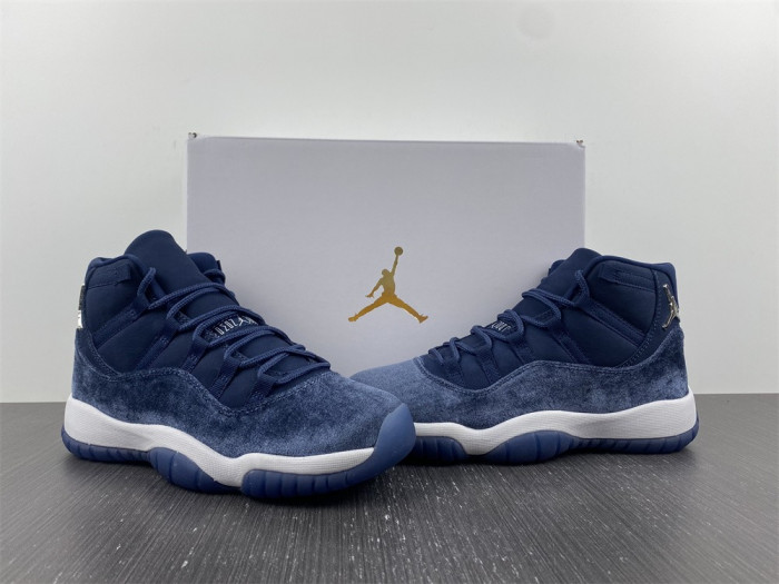 Air Jordan 11 Velvet “Midnight Navy” AR0715-441