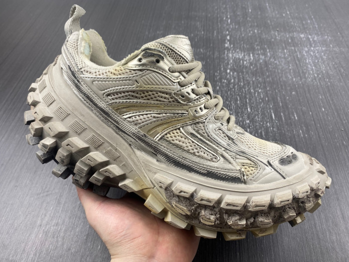 BALCIA DEFENDER SNEAKER