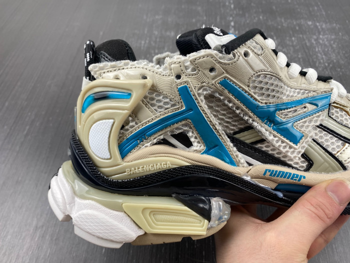 BALCIA RUNNER SNEAKER