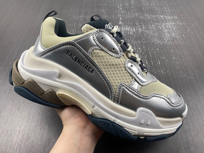 BALCIA TRIPLE S SNEAKER