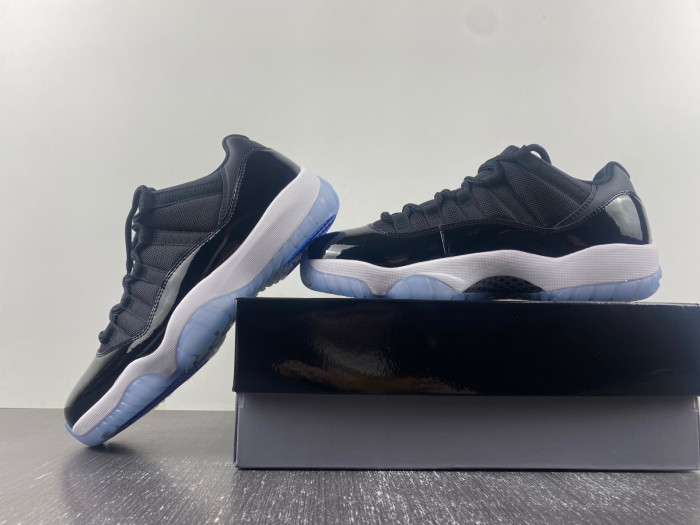 Air Jordan 11 Retro Low 
