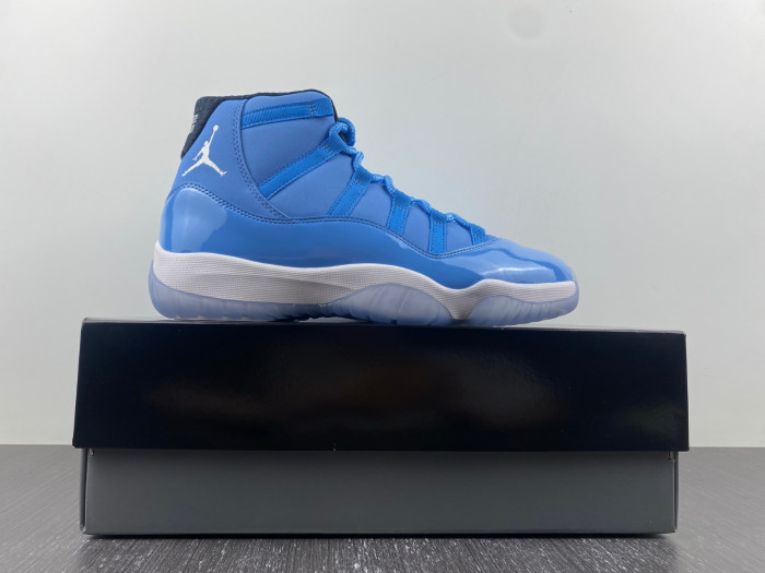 Air Jordan 11 Ultimate Gift Of Flight "Pantone" 717602 900