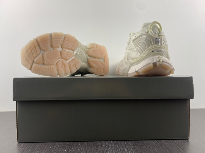 BALCIA RUNNER SNEAKER