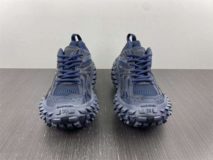 BALCIA DEFENDER SNEAKER