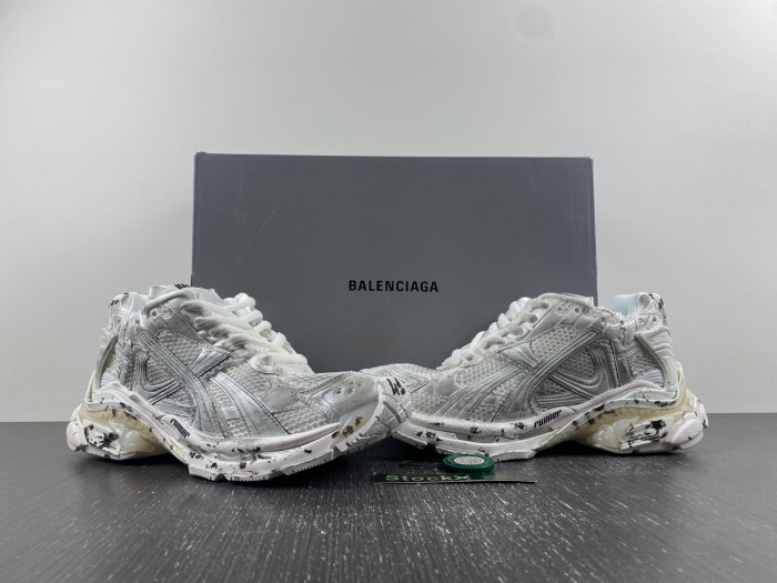 BALCIA RUNNER SNEAKER