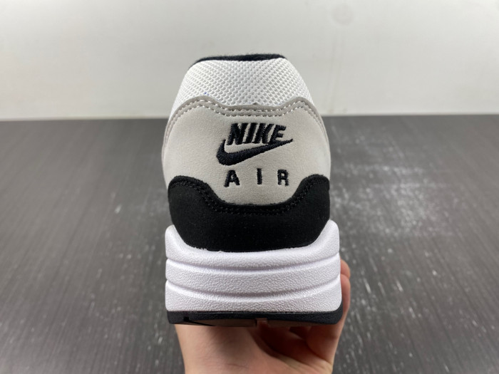 NIKE Air Max 1 "Chili 2.0" FD9082 101