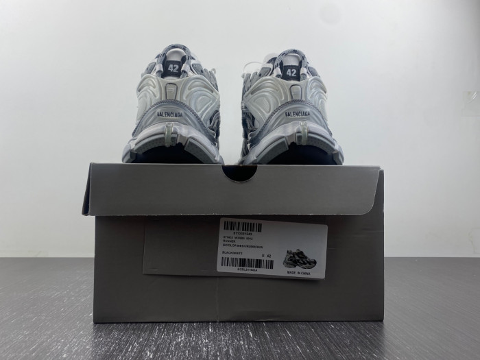 BALCIA RUNNER SNEAKER