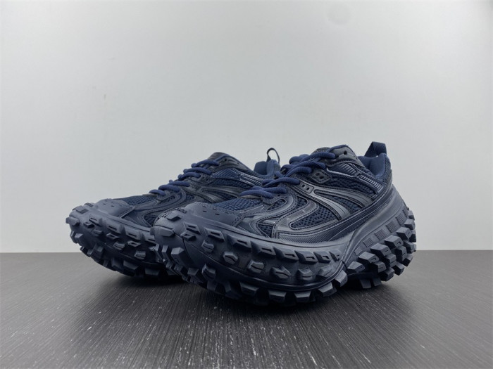 BALCIA DEFENDER SNEAKER