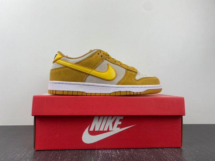Nike Dunk Low WMNS "Gold Suede" DV7411-200