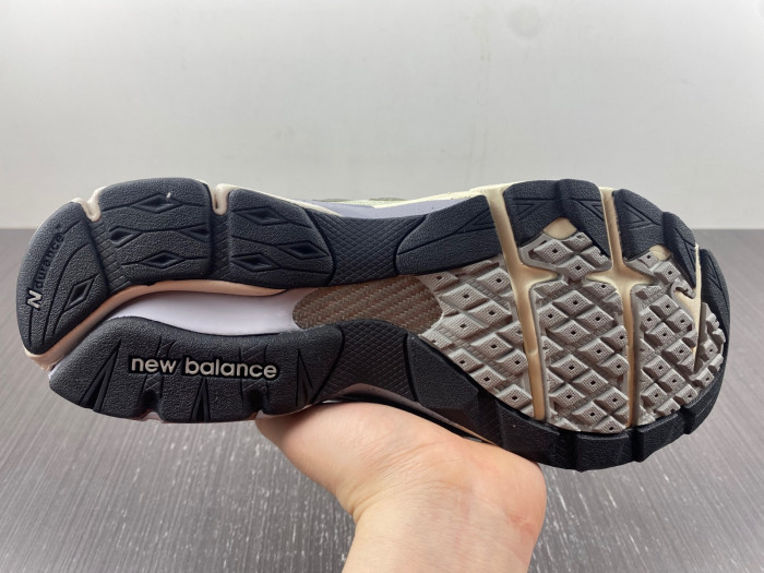New Balance x Patta 990v3 Made in USA Olive M990PP3