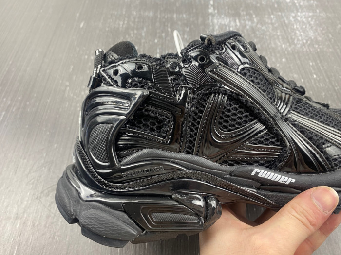 BALCIA RUNNER SNEAKER