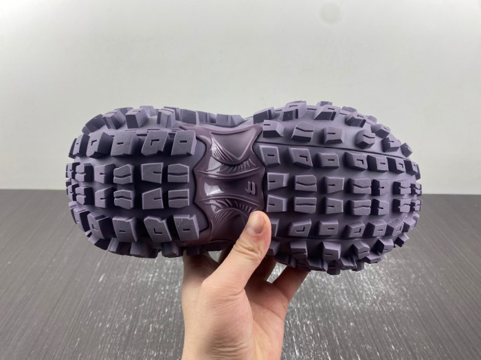 BALCIA DEFENDER SNEAKER