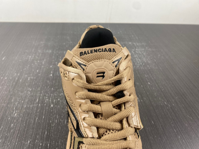 BALCIA RUNNER SNEAKER