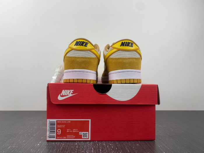 Nike Dunk Low WMNS "Gold Suede" DV7411-200